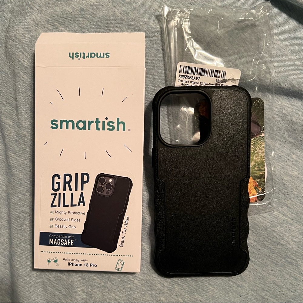 EUC Smartish Gripzilla iPhone 13 Pro MagSafe phone case - black
